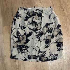 Jones New York skirt 100% silk skirt